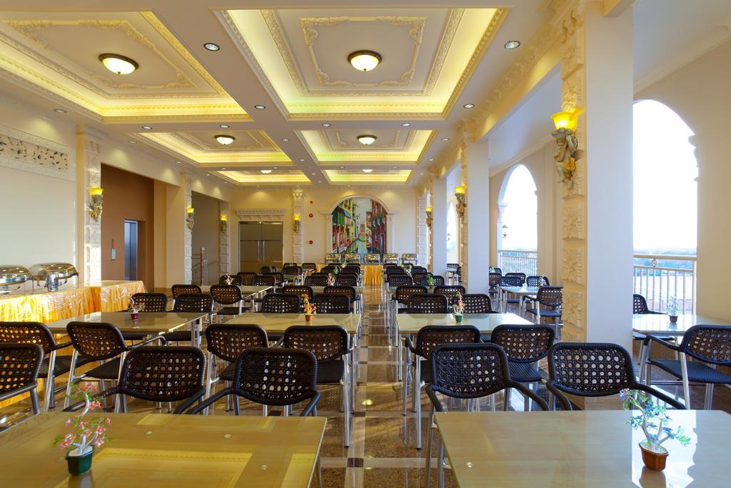 Hotel Grand Town Makassar Exterior photo