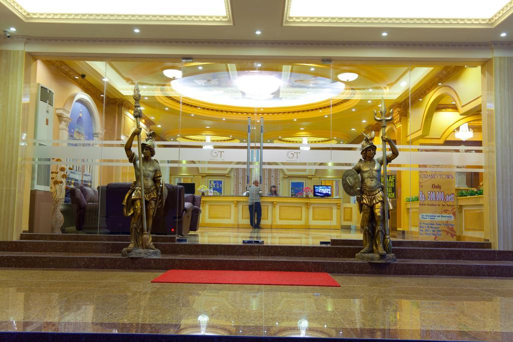 Hotel Grand Town Makassar Exterior photo