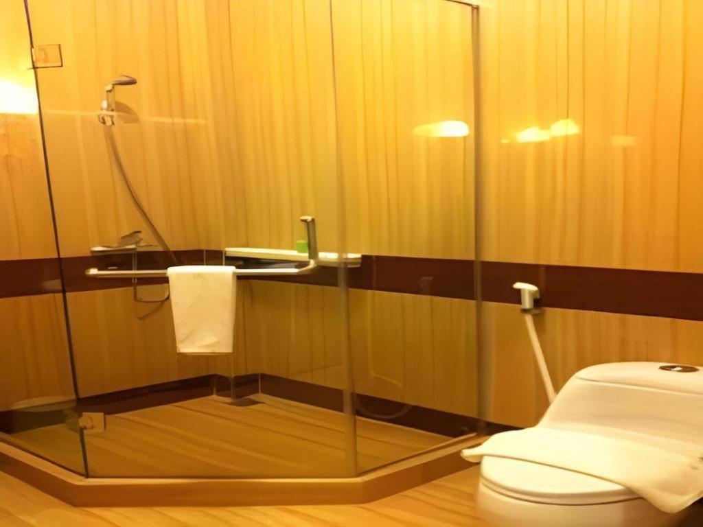 Hotel Grand Town Makassar Exterior photo