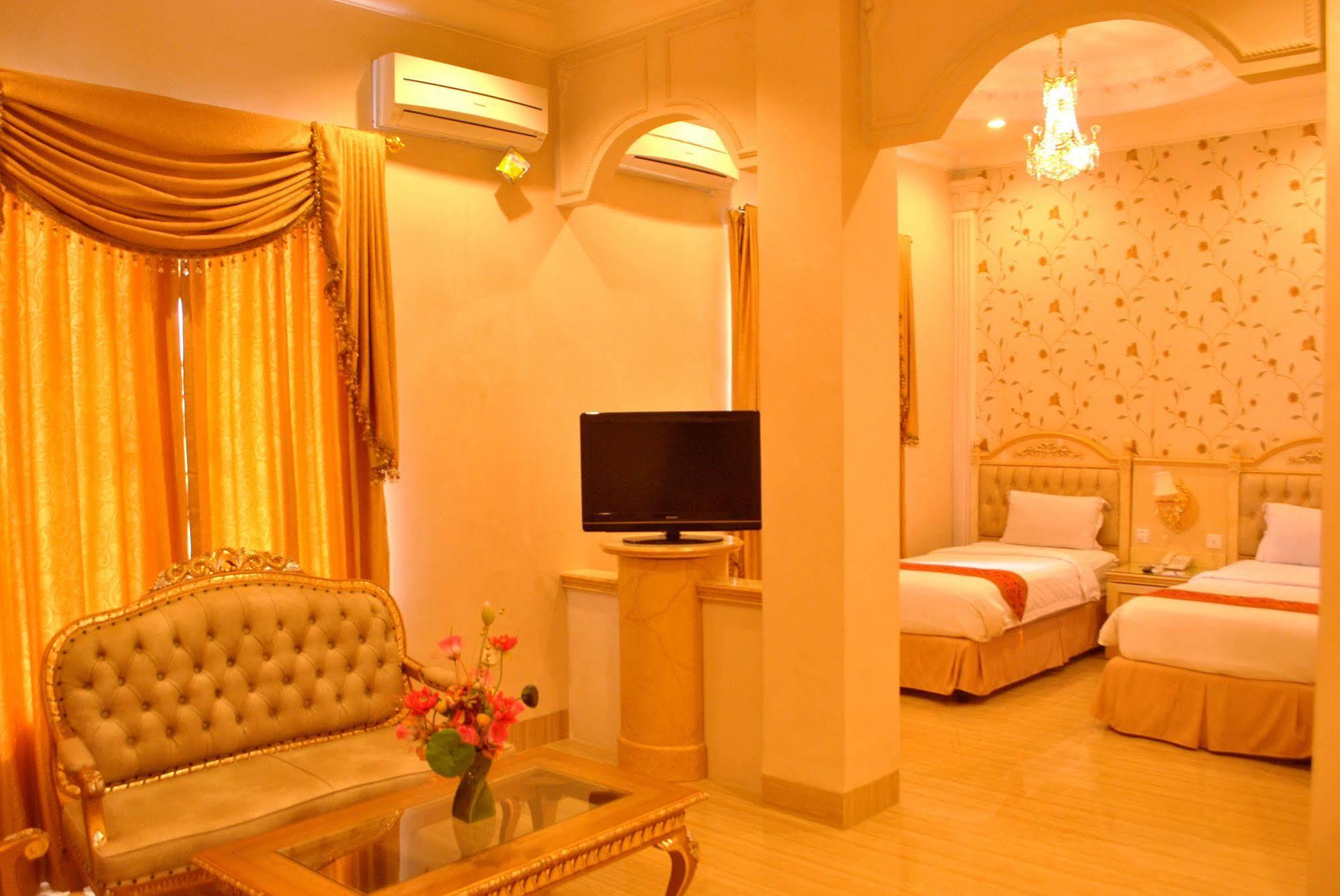 Hotel Grand Town Makassar Exterior photo