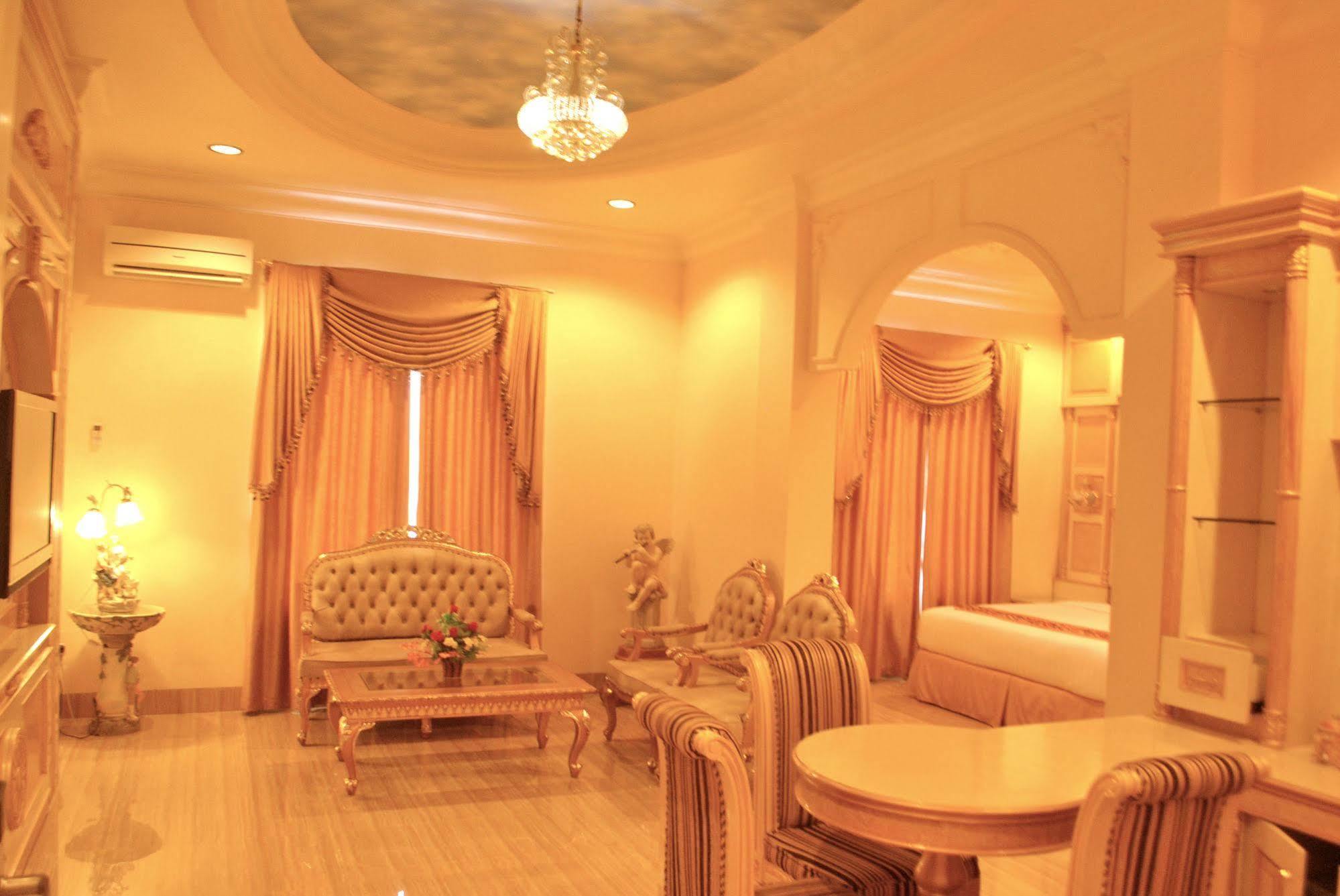 Hotel Grand Town Makassar Exterior photo